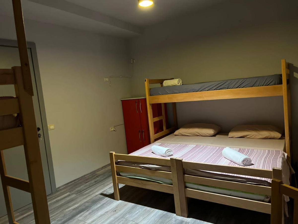 The Rooftop Hostel Shkodër 객실 사진